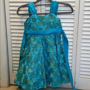 Blue and green textured dress